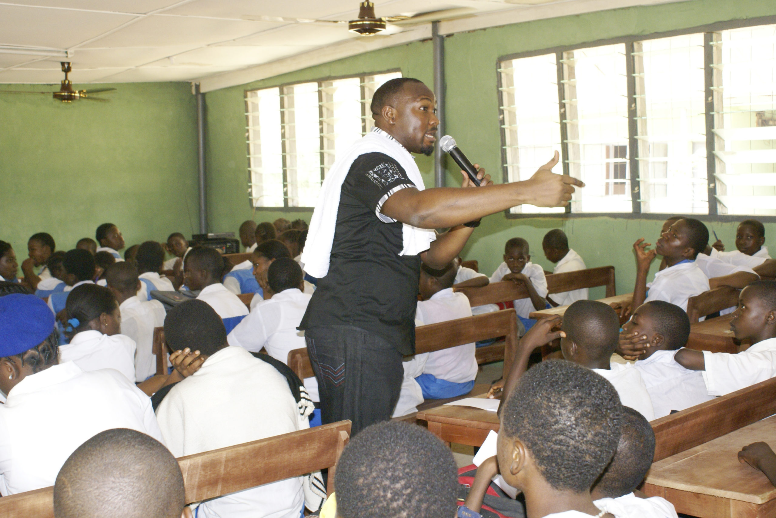 Segun obe at DoTheDream Leadership Seminar Victory High School