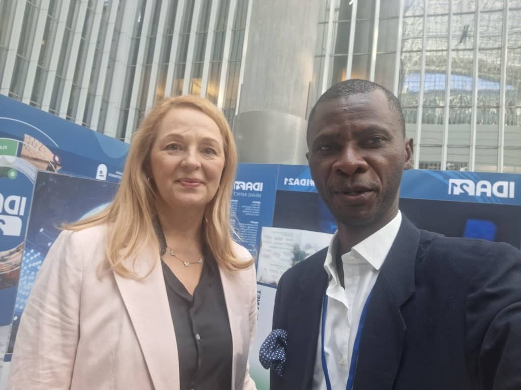 Adebusuyi Olumadewa Girls Are Asset World Bank IMF www.dothedreamydi.org Girls in Energy ade